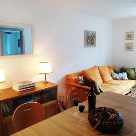 Daire Dimai House No 16 Zentrum